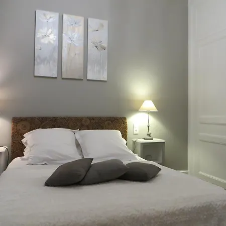 D'hotes- Aux Oiseaux فندق مبيت وإفطار