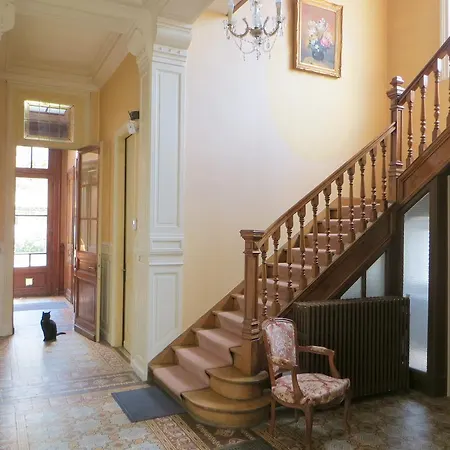 فندق مبيت وإفطار D'hotes- Aux Oiseaux 4*