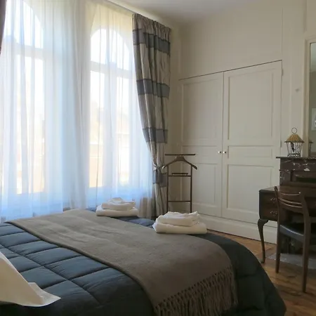 Bed and Breakfast D'hotes- Aux Oiseaux Λιλ