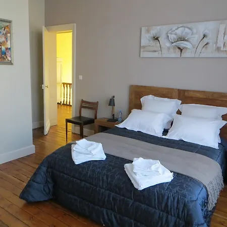 D'hotes- Aux Oiseaux Bed and Breakfast
