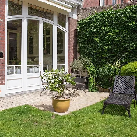 Bed and Breakfast D'hotes- Aux Oiseaux Λιλ