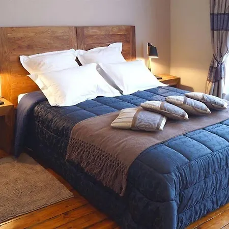 D'hotes- Aux Oiseaux 4*