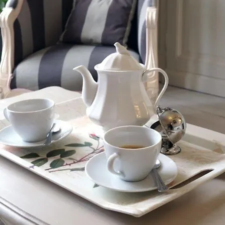 Bed and Breakfast D'hotes- Aux Oiseaux 4*